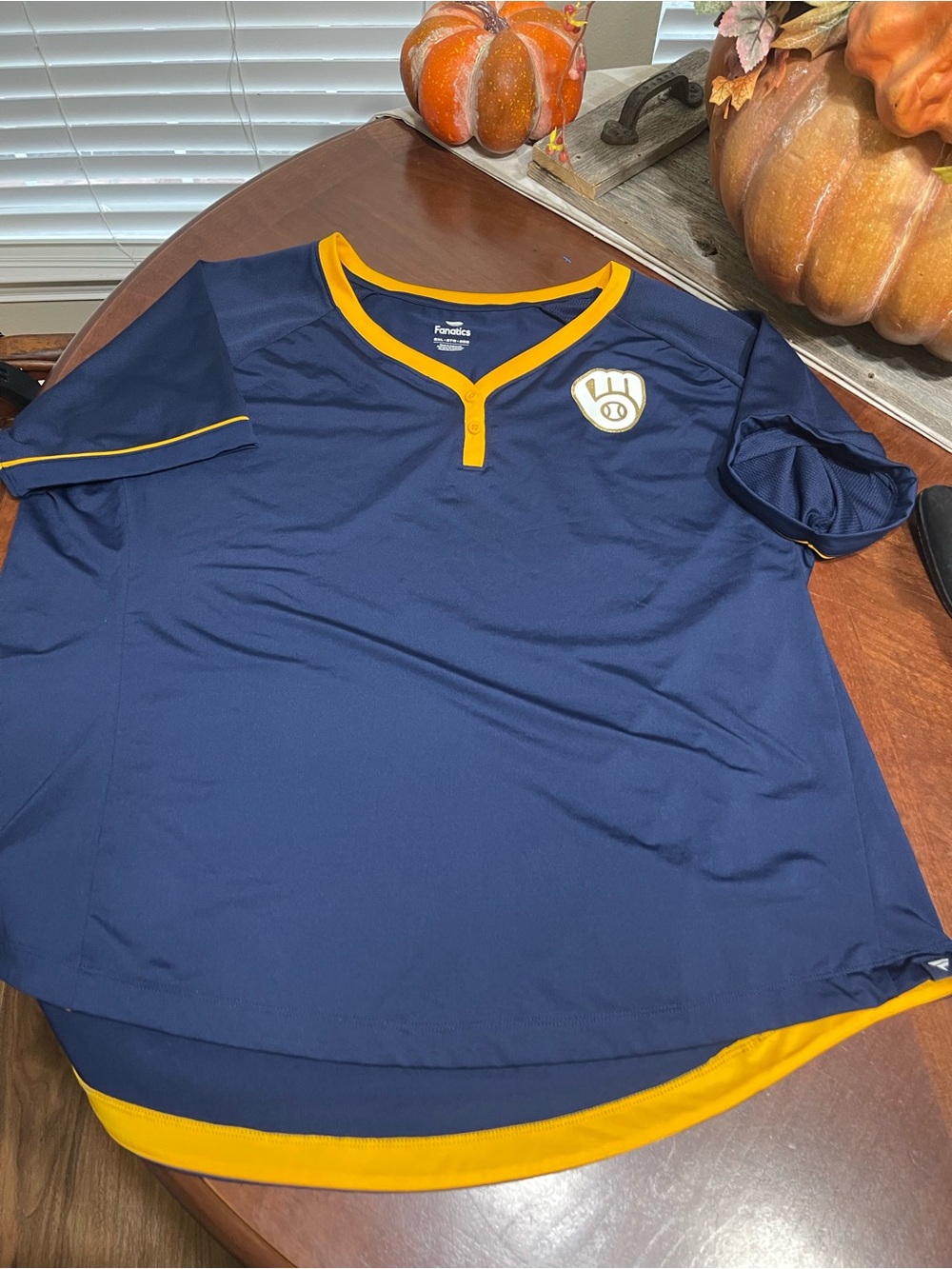 Milwaukee Brewers Fanatics Women's League Diva Star Raglan V-Neck shirt plus siz - Picture 3 of 11